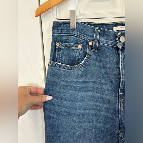 Levi’s Low Pro Jeans WORN FEW TIMES - Picture 9 of 11